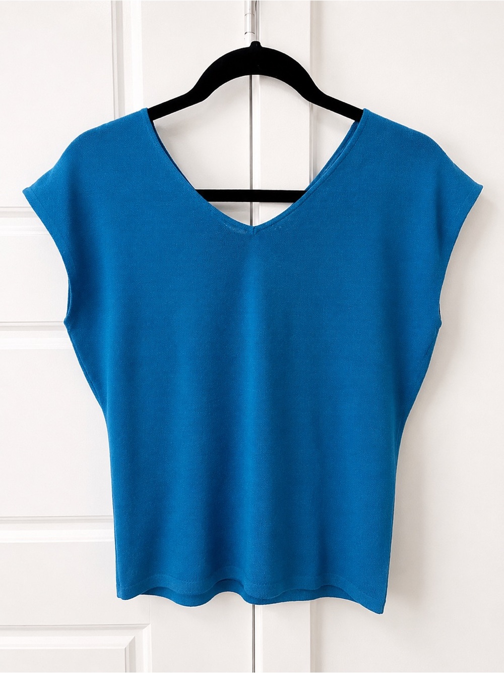 NWT INC International Concepts Bijoux Blue Double V Neck Top Small